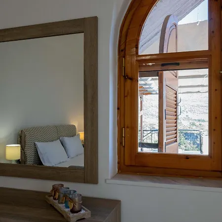 Theasea Apartament *