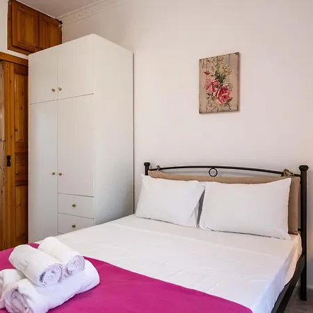 Theasea Apartament