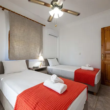 Theasea Apartament *