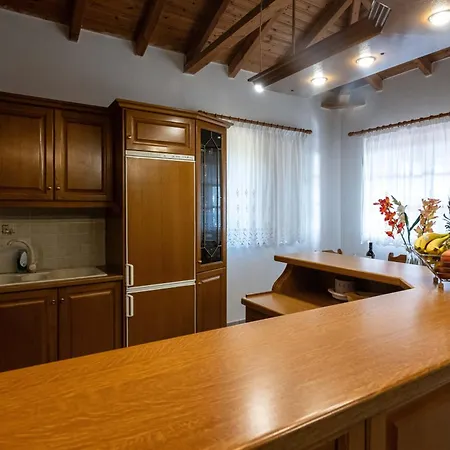 Theasea Apartament