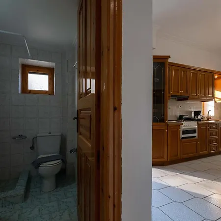 Theasea Apartament *
